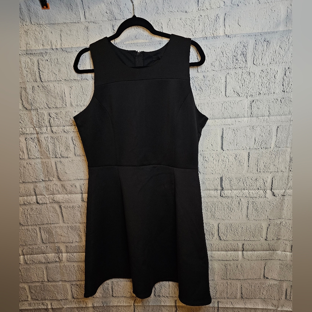 Harve Benard black dress